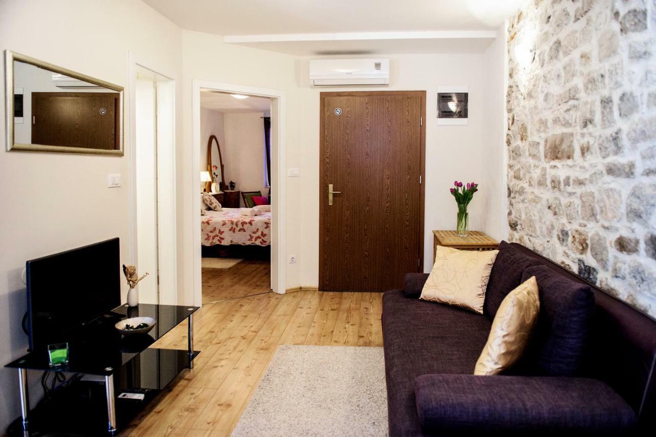 Apartment Peristil Cardo Split Buitenkant foto