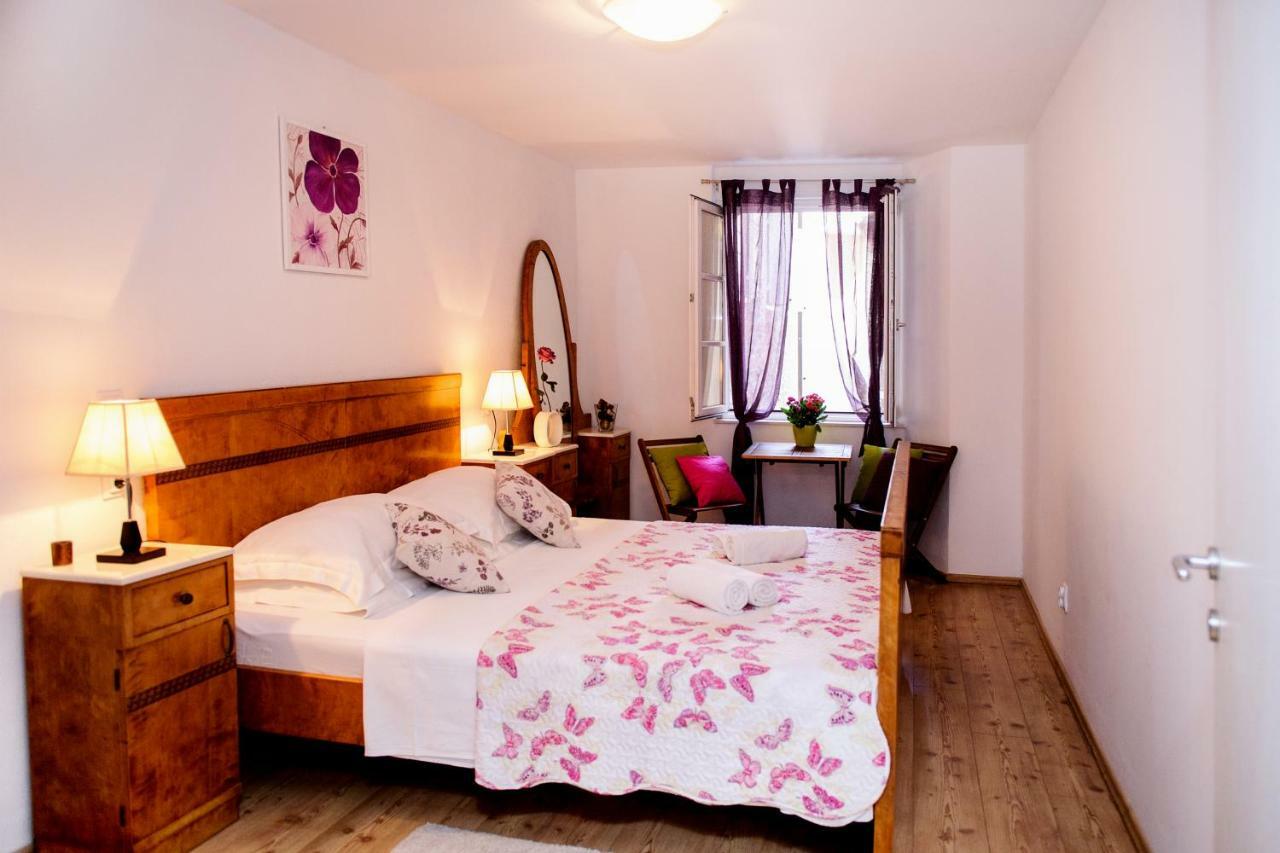 Apartment Peristil Cardo Split Buitenkant foto